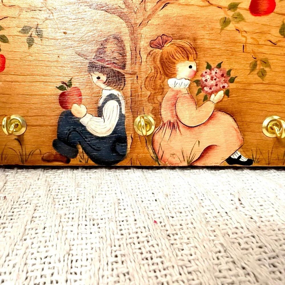 Vintage Wooden Hand painted Primitive Rustic Wall Hook Decor w/Apple Tree Design - Picture 3 of 8
